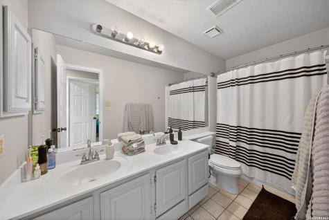 1822 Kingsbridge San Antonio TX 78253