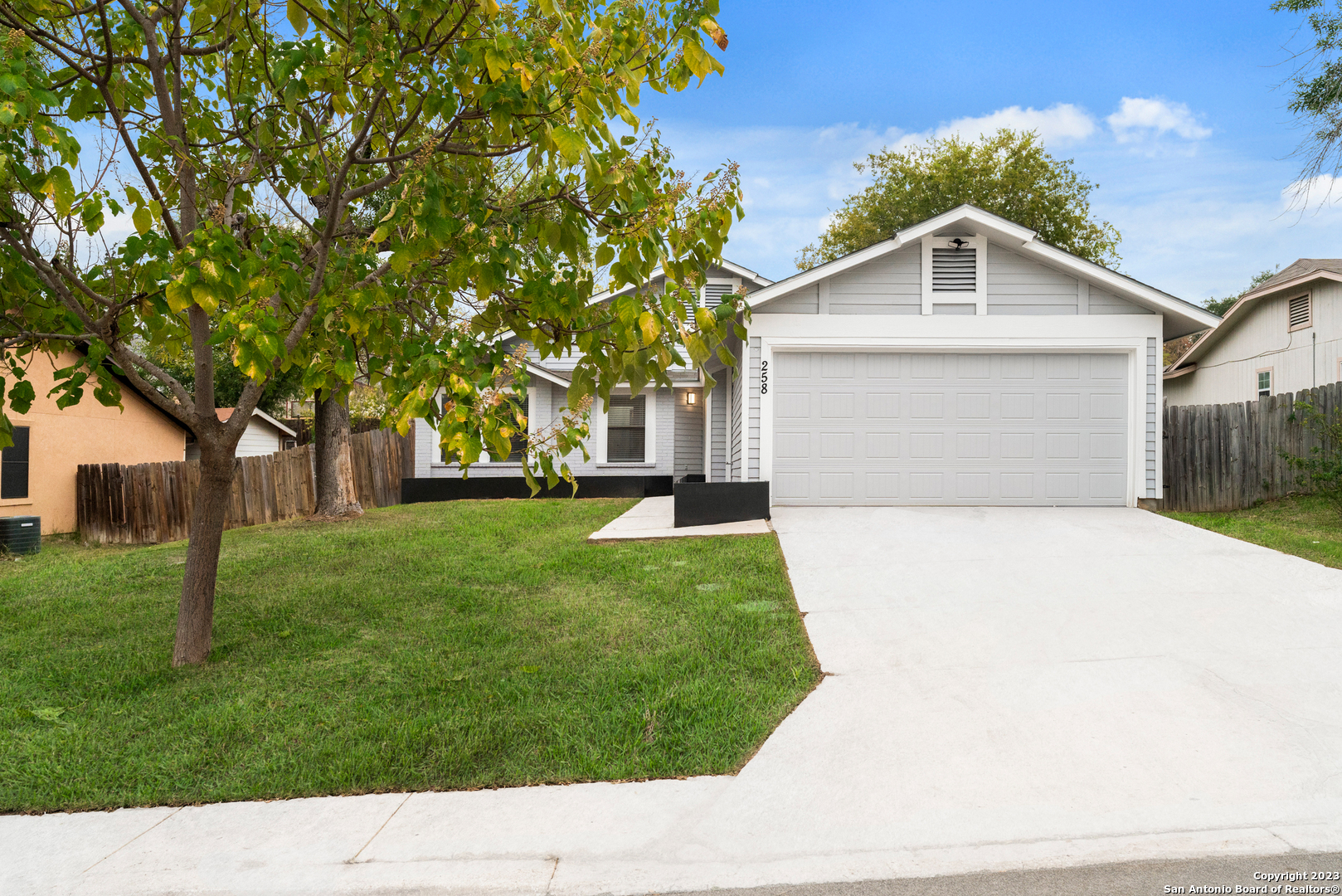 258 Burlington Drive San Antonio TX 78245