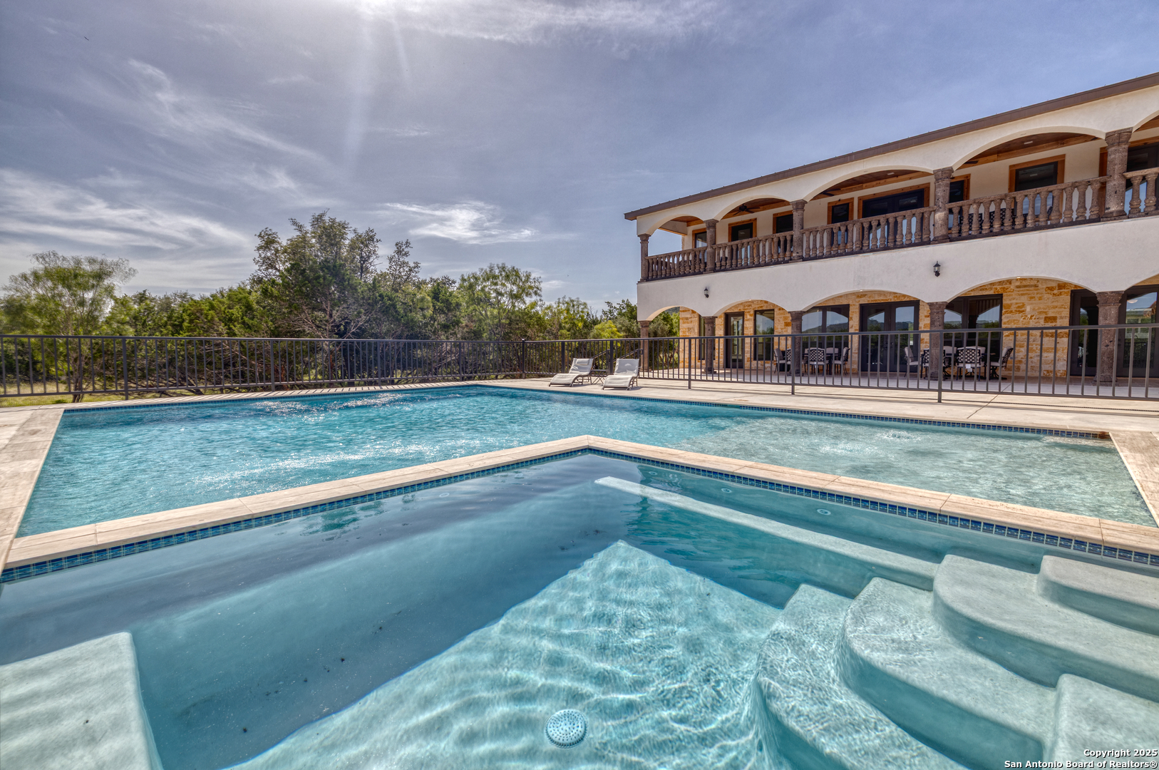 1747 Mountain Valley Concan TX 78838