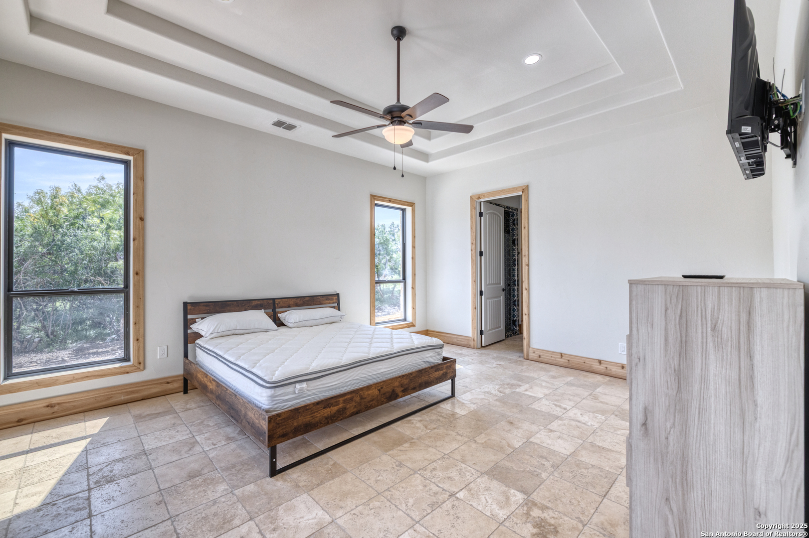 1747 Mountain Valley Concan TX 78838