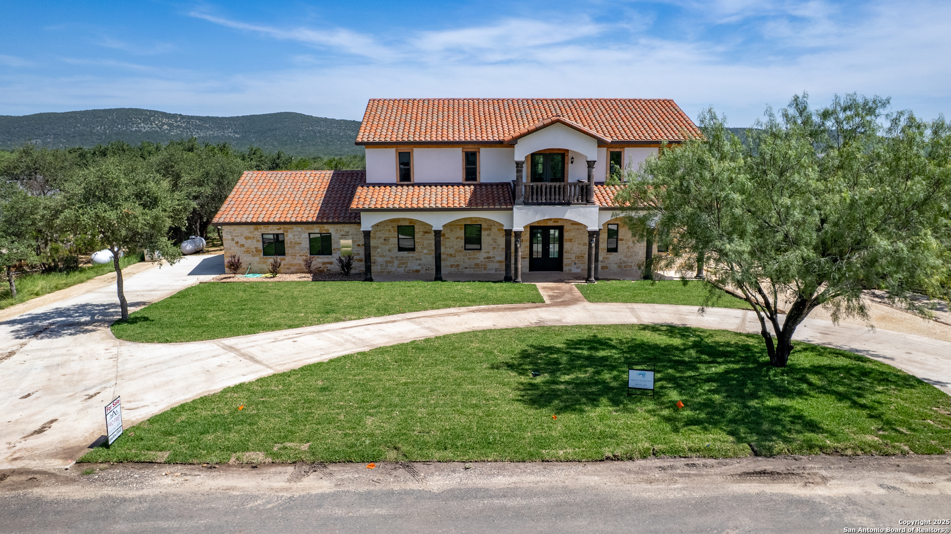 1747 Mountain Valley Concan TX 78838