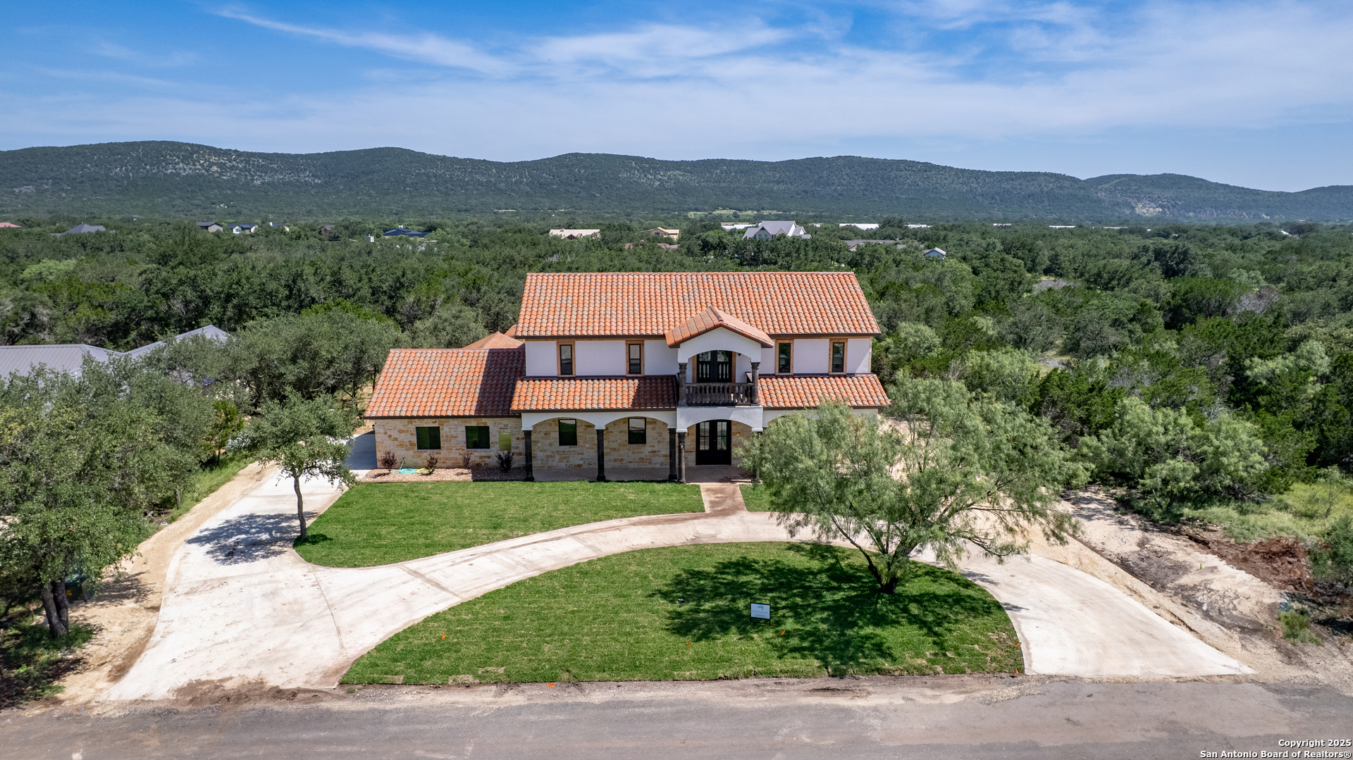 1747 Mountain Valley Concan TX 78838