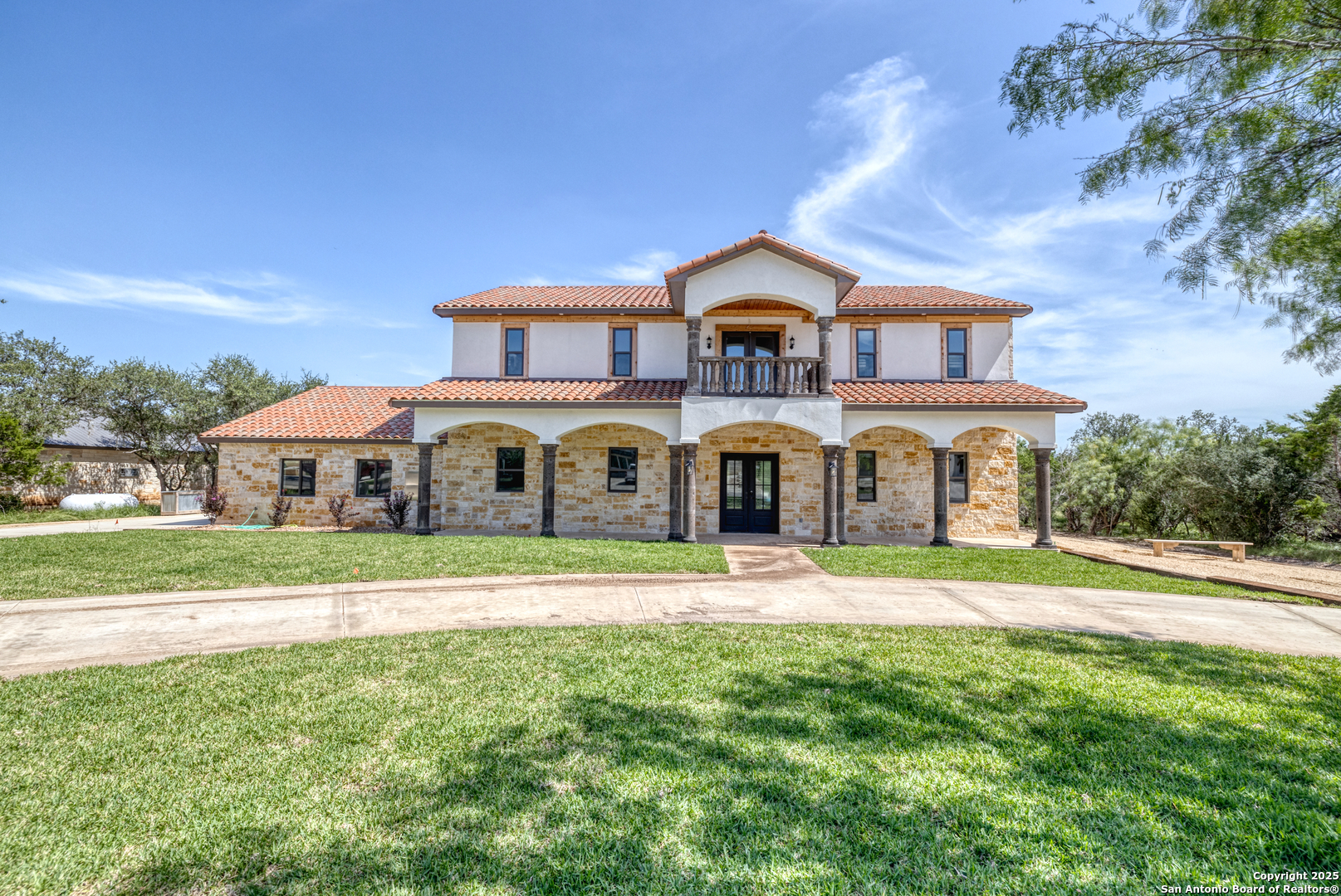1747 Mountain Valley Concan TX 78838