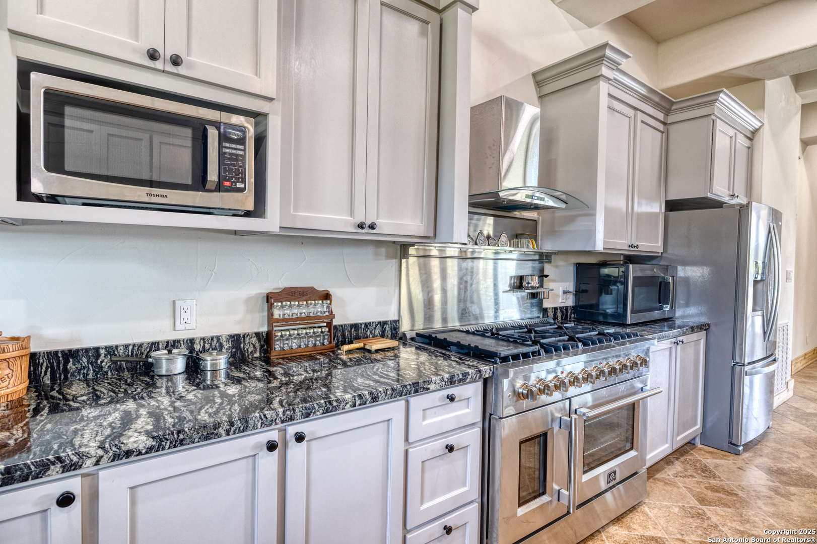 1747 Mountain Valley Concan TX 78838