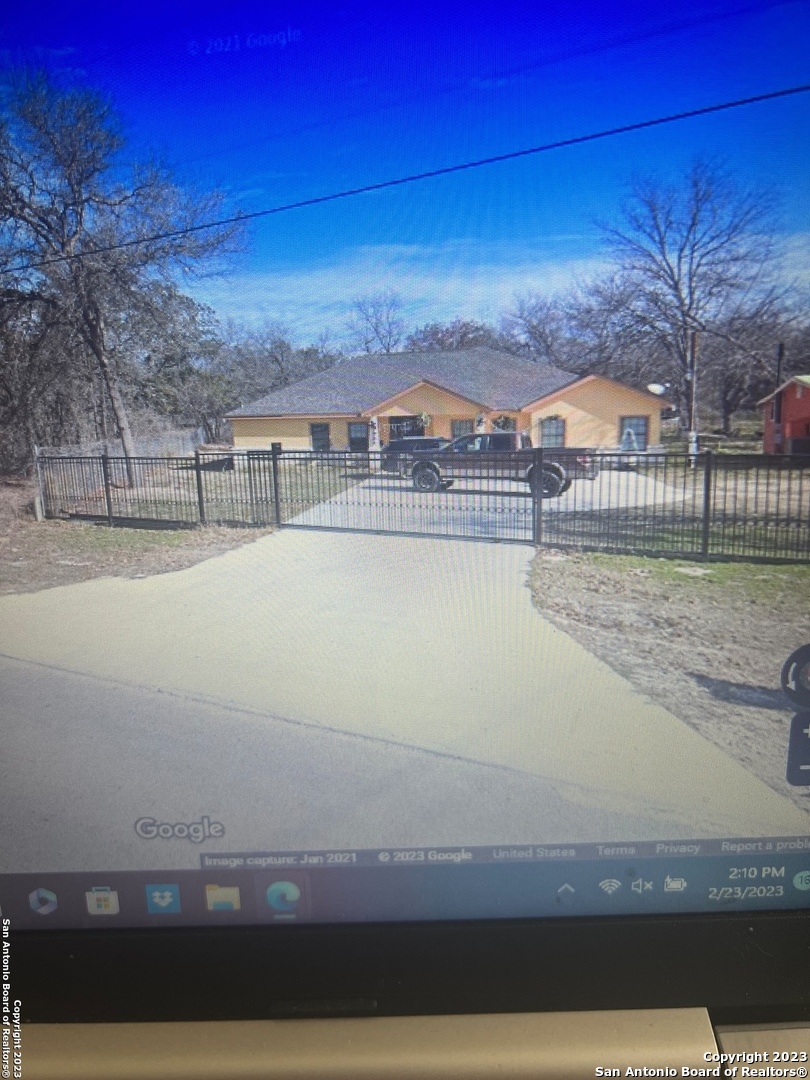 3731 New Mathis Road Elmendorf TX 78112