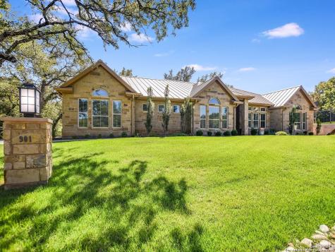 901 Mountain Leather Horseshoe Bay TX 78657