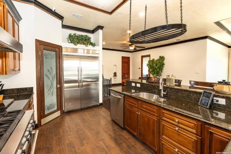 285 Timberhill Pipe Creek TX 78063
