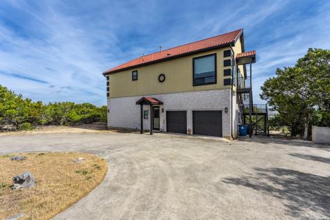 285 Timberhill Pipe Creek TX 78063