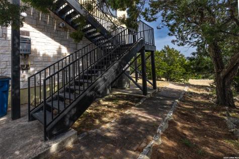 285 Timberhill Pipe Creek TX 78063