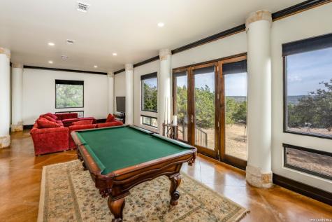285 Timberhill Pipe Creek TX 78063