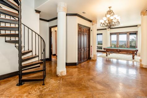 285 Timberhill Pipe Creek TX 78063