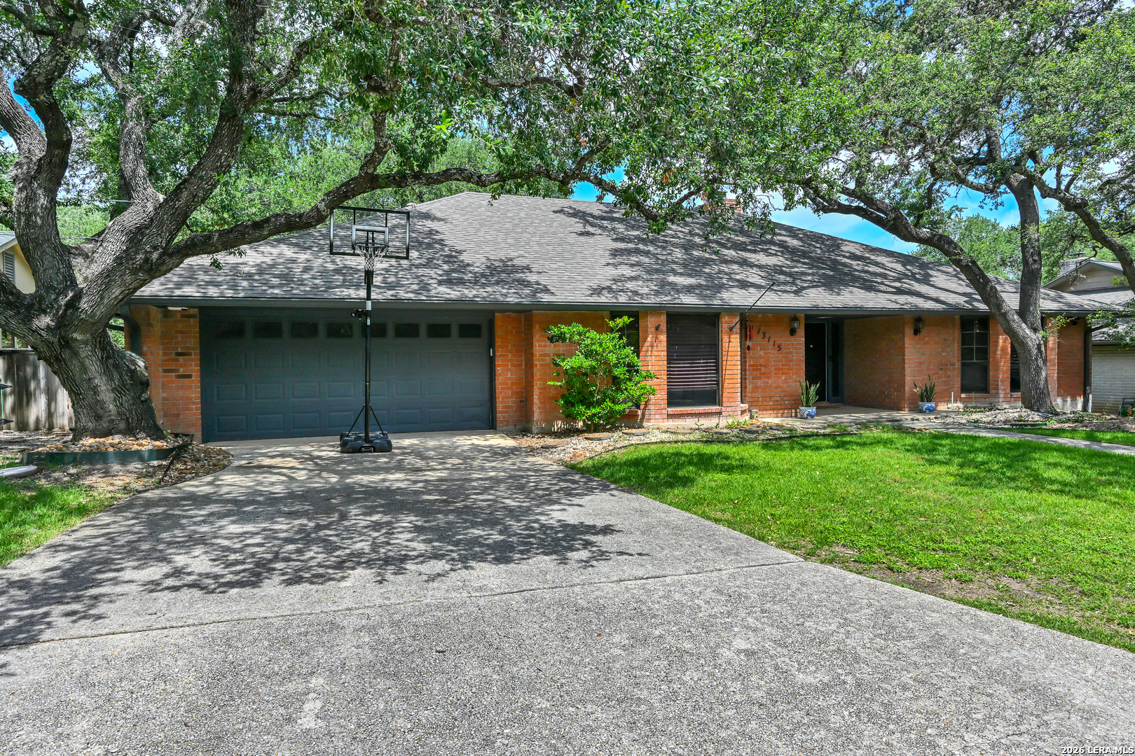 13115 N Hunters Circle San Antonio TX 78230