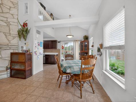 8006 Echo Wind Street San Antonio TX 78250
