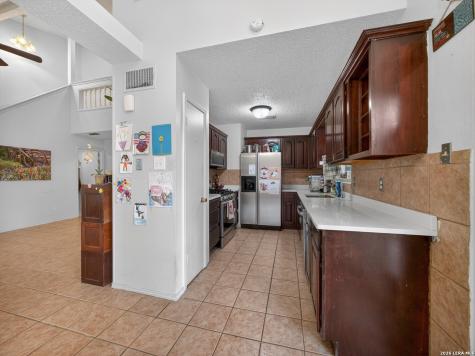 8006 Echo Wind Street San Antonio TX 78250