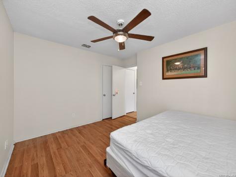 8006 Echo Wind Street San Antonio TX 78250