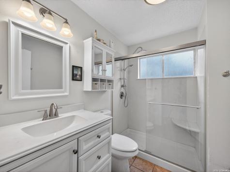 8006 Echo Wind Street San Antonio TX 78250