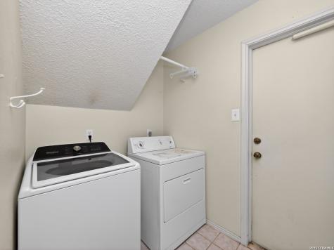 8006 Echo Wind Street San Antonio TX 78250