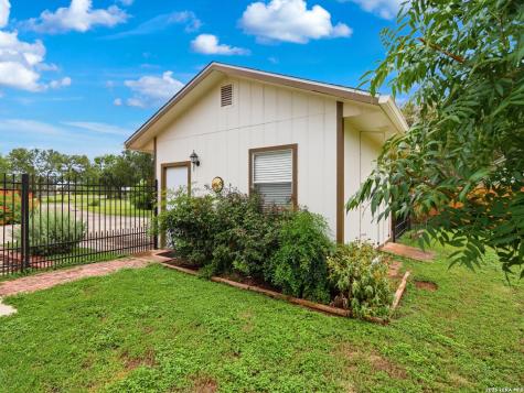 2402 Welsch Lane New Braunfels TX 78132
