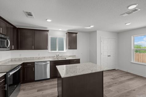 5139 Bay Breeze San Antonio TX 78245