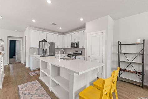 4406 Stark Alley San Antonio TX 78217