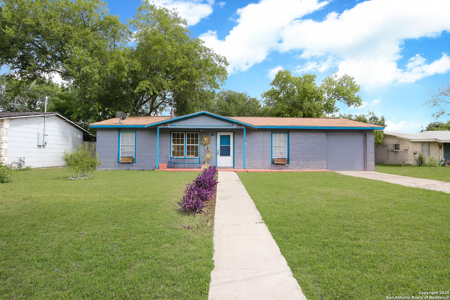 246 Flintstone Lane Universal City TX 78148