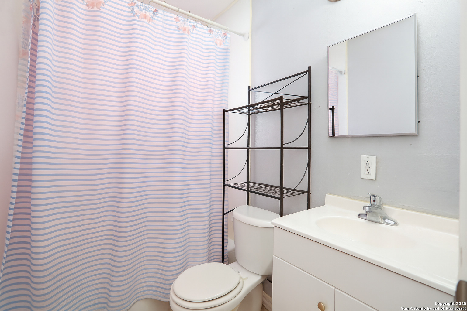 246 Flintstone Lane Universal City TX 78148
