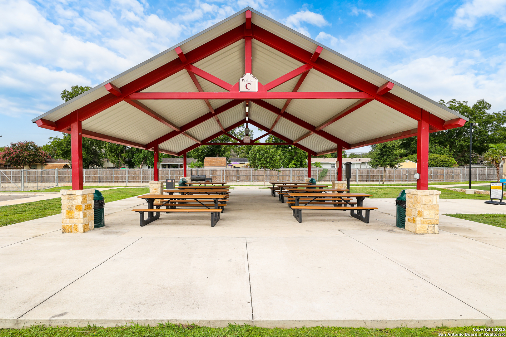 246 Flintstone Lane Universal City TX 78148
