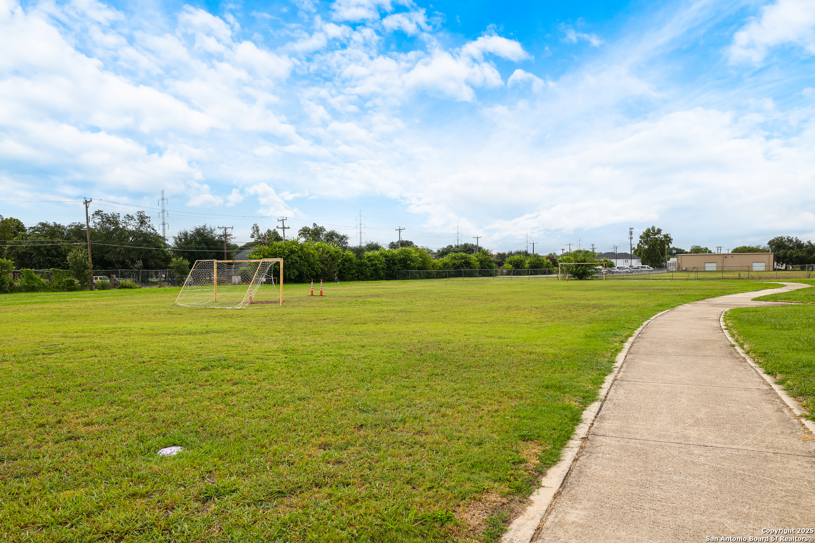 246 Flintstone Lane Universal City TX 78148