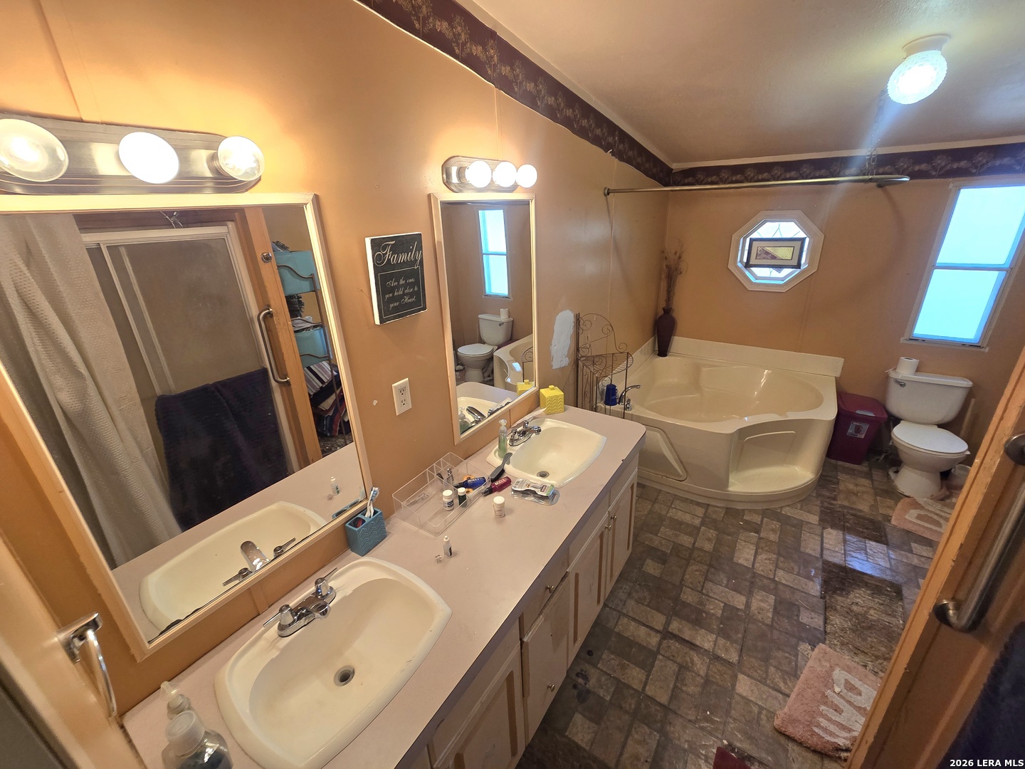 2011 Hickory Way San Antonio TX 78264