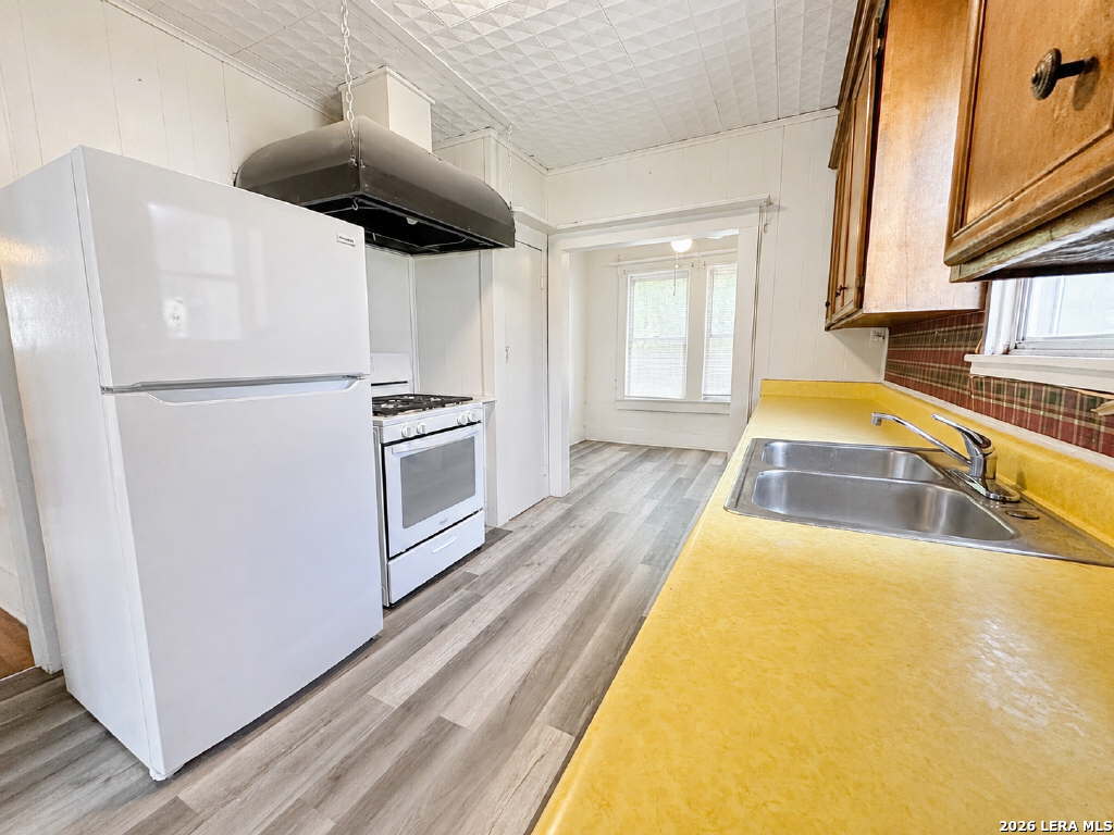 1117 30th Street Hondo TX 78861