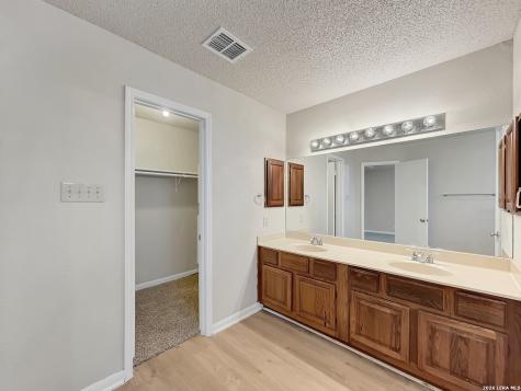 8624 Wood Falls Drive San Antonio TX 78251
