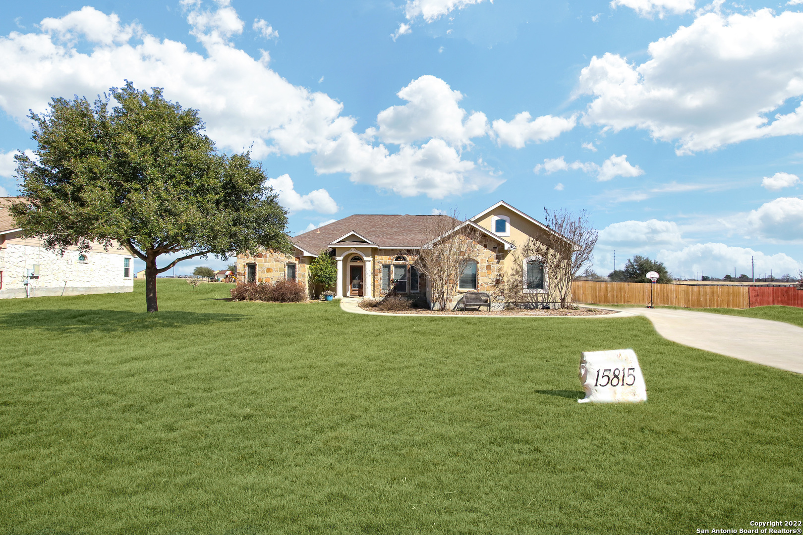 15815 Lake Breeze Drive Lytle TX 78052