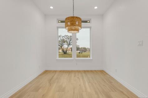 336 Knollwood Bandera TX 78003