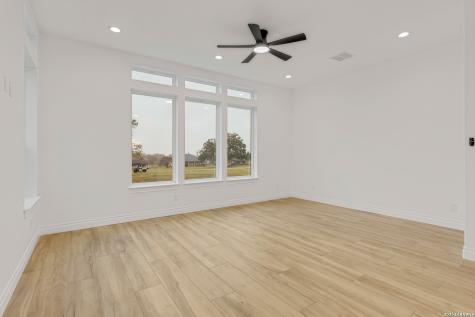 336 Knollwood Bandera TX 78003