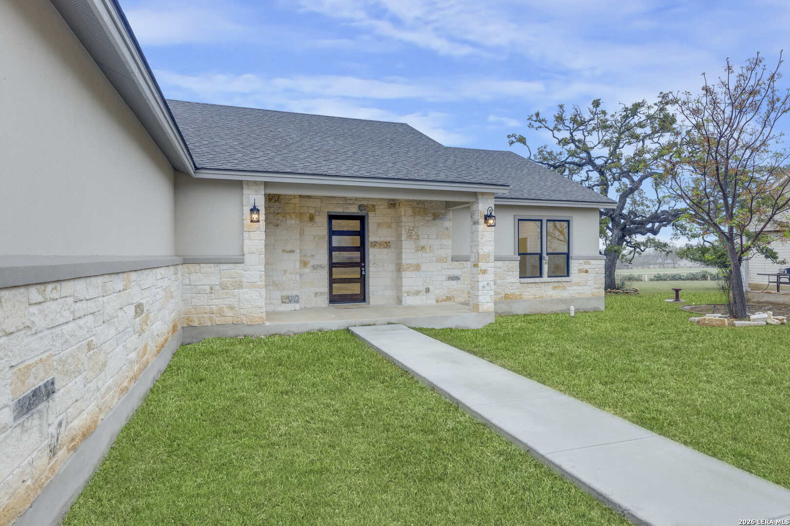 336 Knollwood Bandera TX 78003