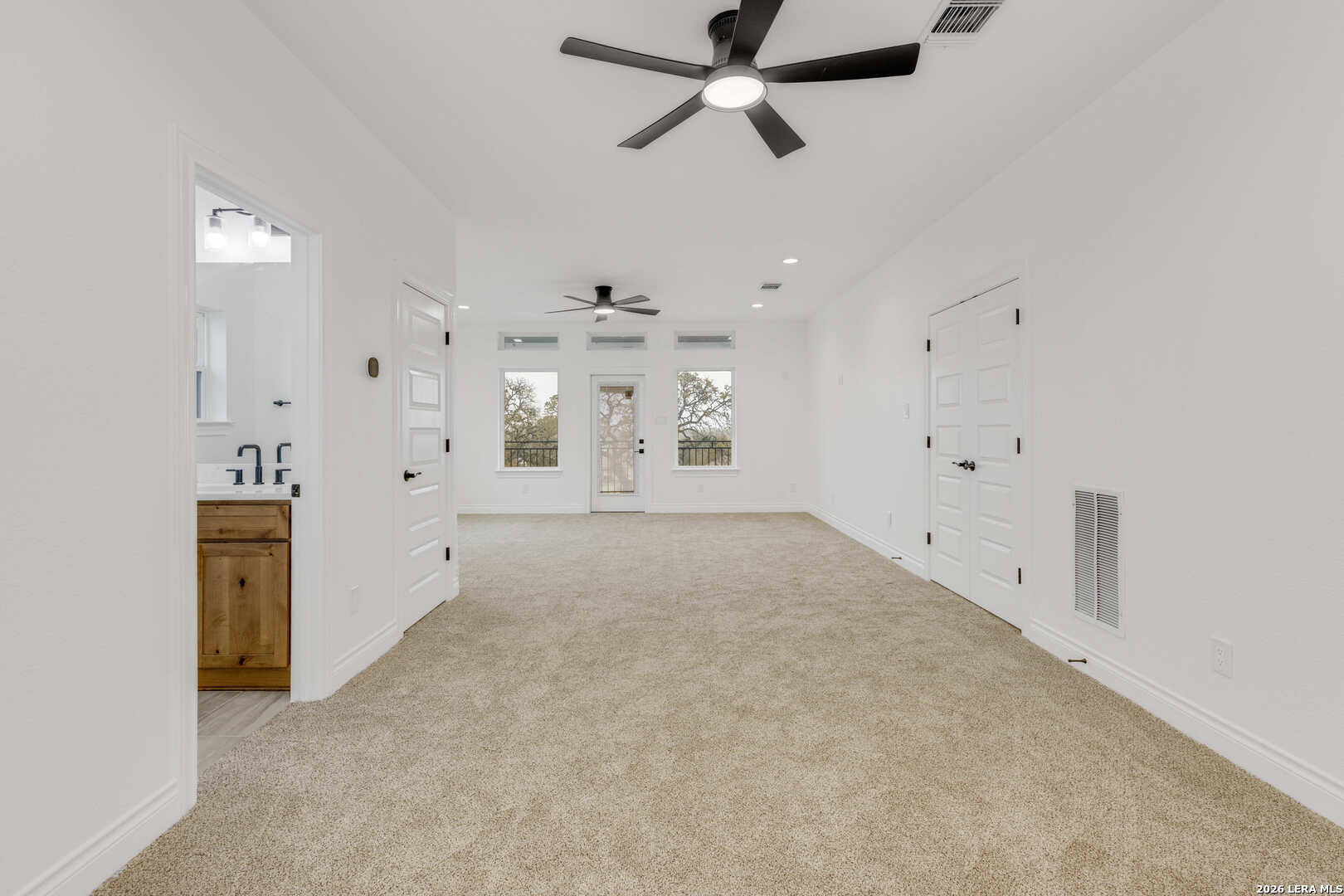 336 Knollwood Bandera TX 78003