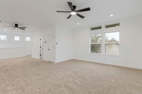 336 Knollwood Bandera TX 78003