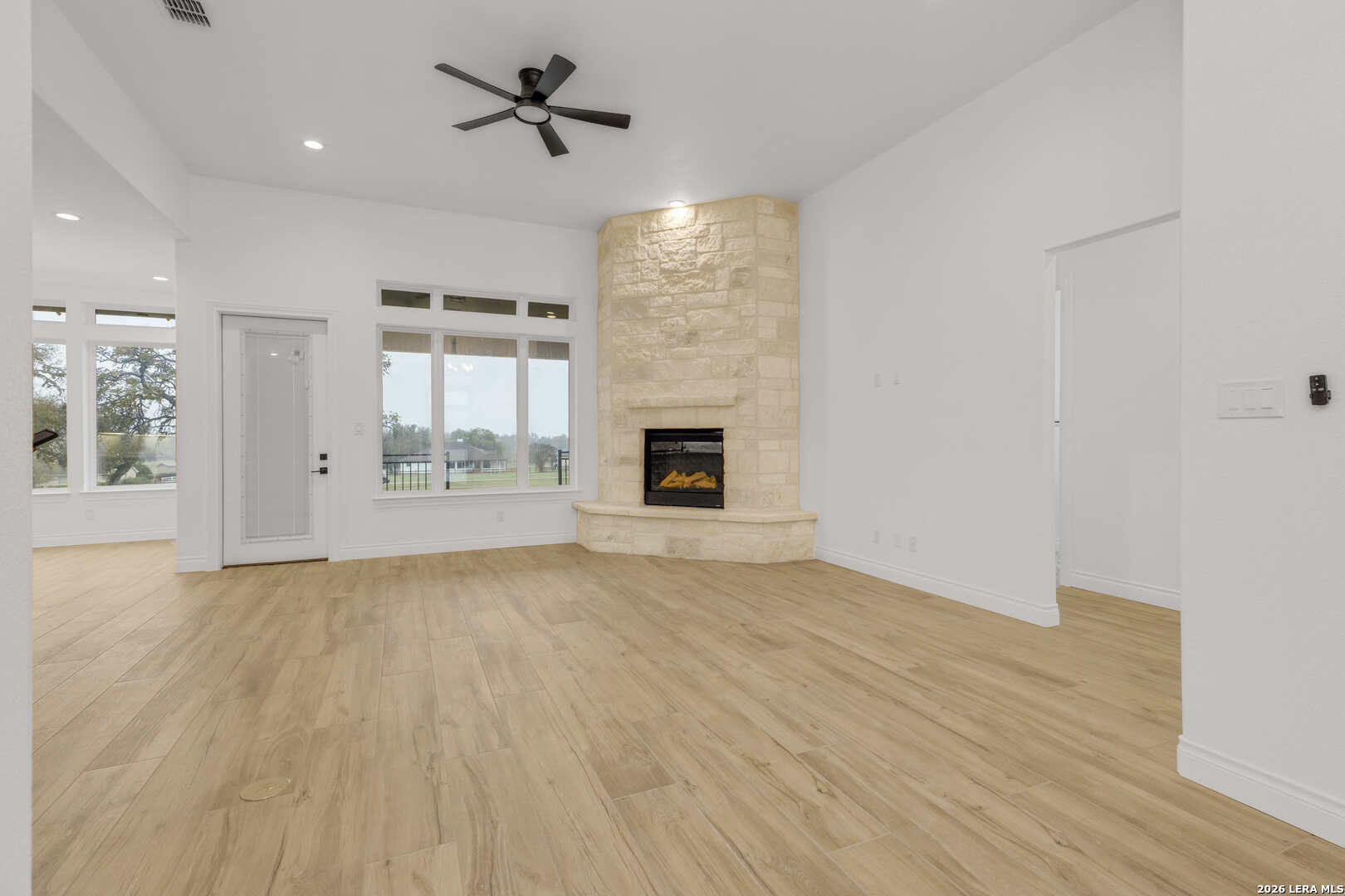336 Knollwood Bandera TX 78003