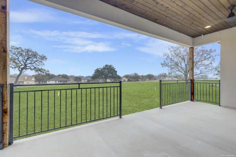 336 Knollwood Bandera TX 78003