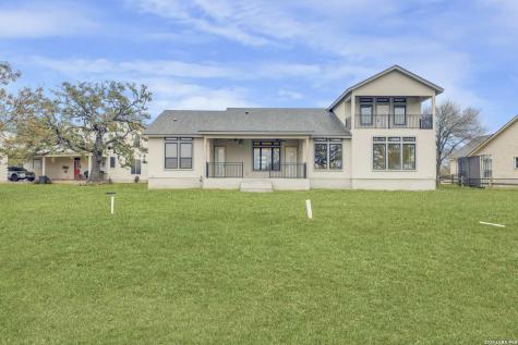 336 Knollwood Bandera TX 78003