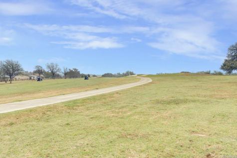 336 Knollwood Bandera TX 78003