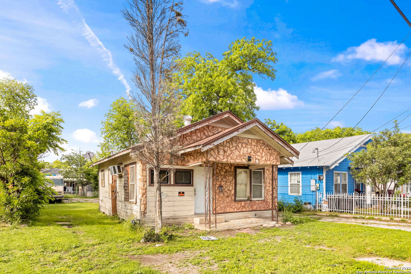 2519 E Houston Street San Antonio TX 78202