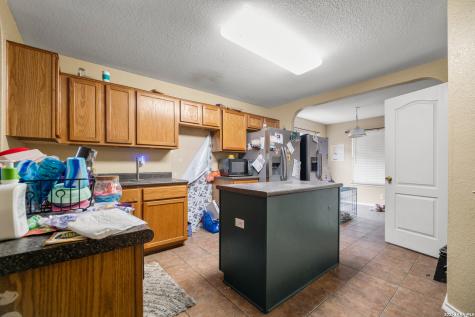 4126 Bear Oak San Antonio TX 78223