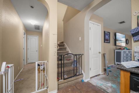 4126 Bear Oak San Antonio TX 78223