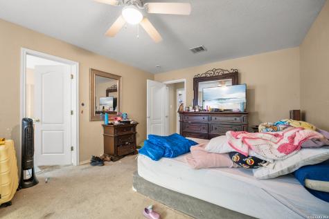 4126 Bear Oak San Antonio TX 78223