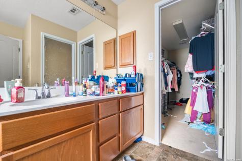 4126 Bear Oak San Antonio TX 78223
