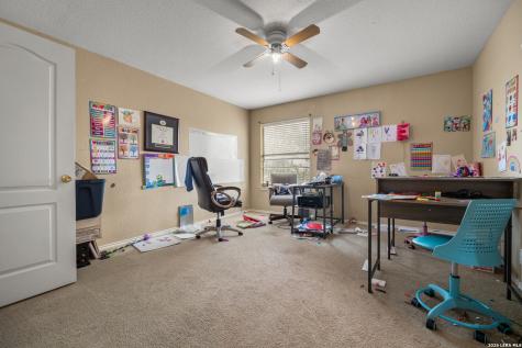 4126 Bear Oak San Antonio TX 78223