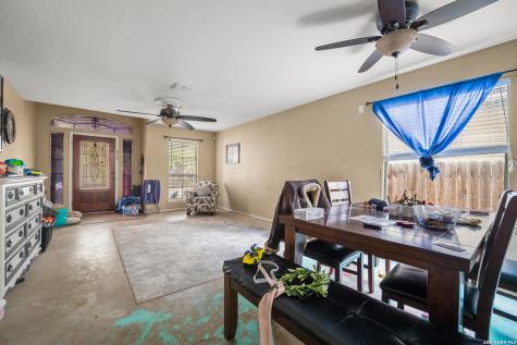 4126 Bear Oak San Antonio TX 78223