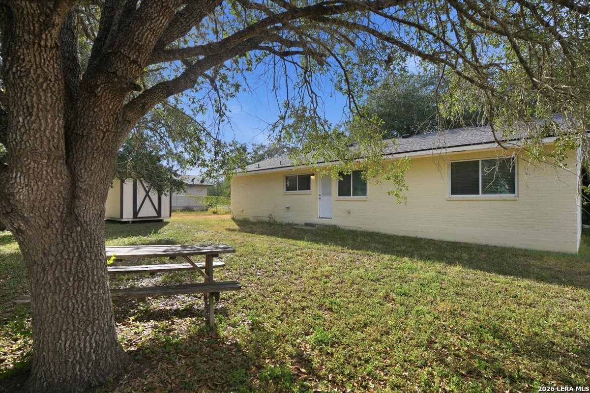 1307 William Street George West TX 78022