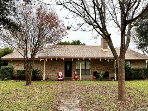 105 Larkspur Drive Uvalde TX 78801